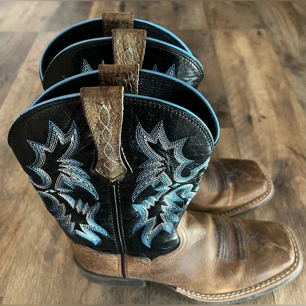 Ariat Kids Tombstone western boots. Sz 1.5